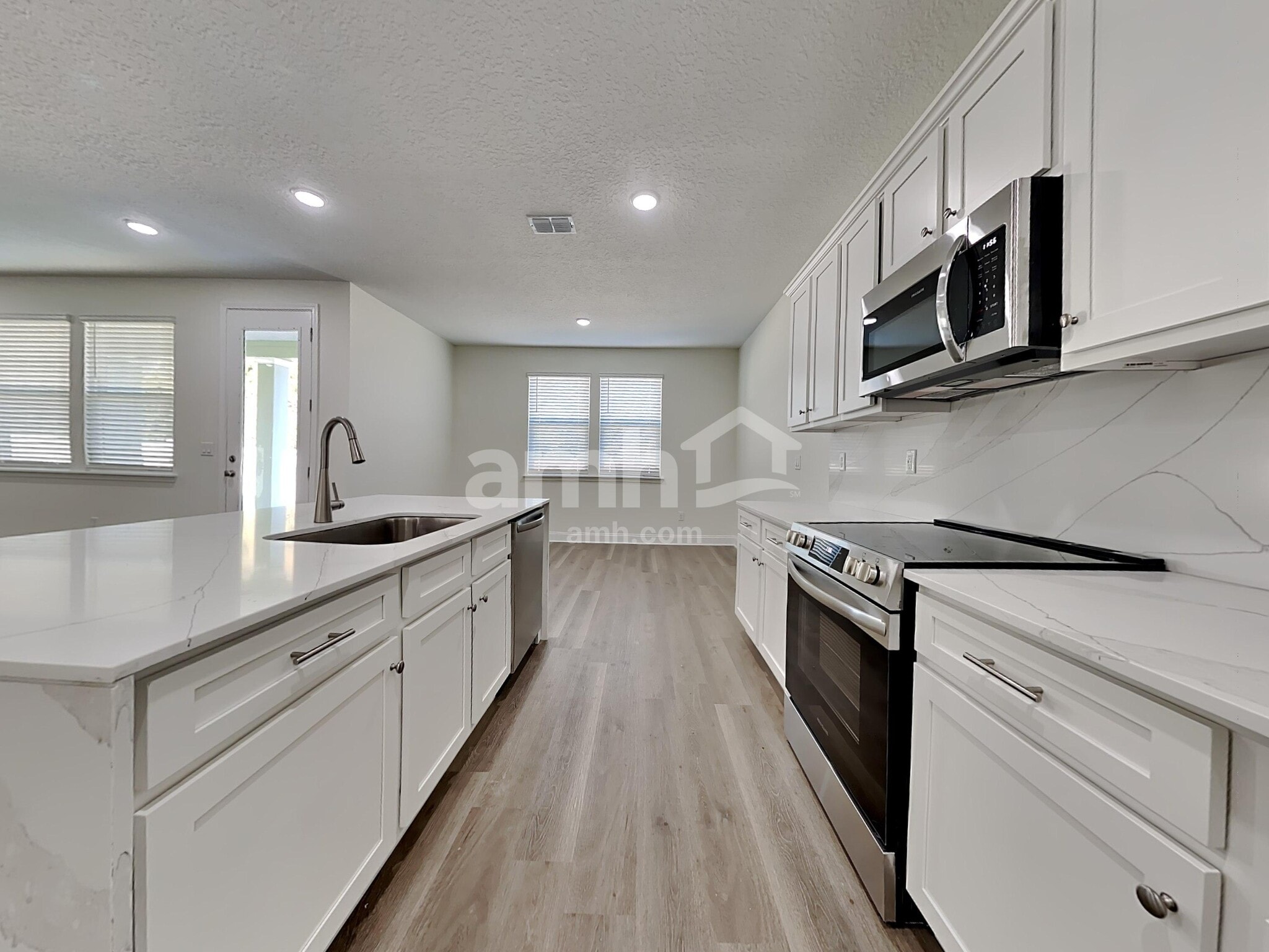 Building Photo - 11590 Bay Hl Cir