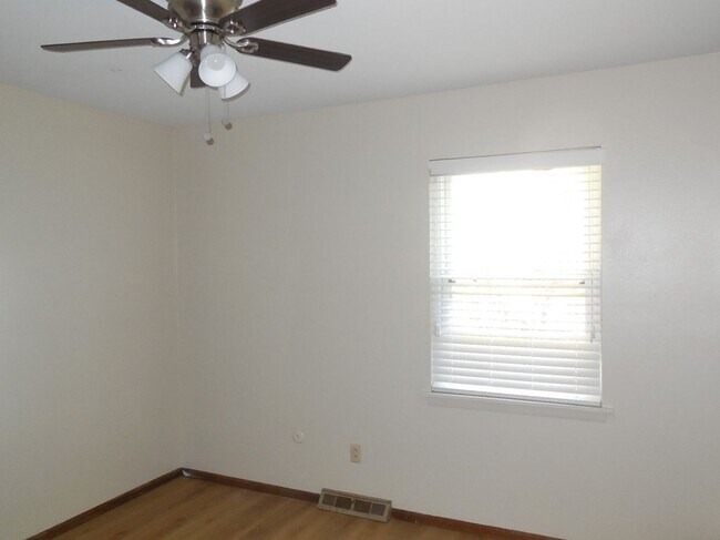 Building Photo - 1228-1230  Olivette