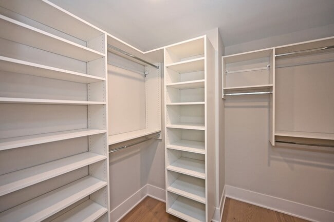 Building Photo - Gorgeous new construction on one of Oakley's best streets!