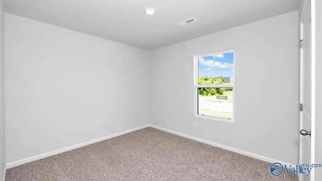 Building Photo - 153 Ozy Dr