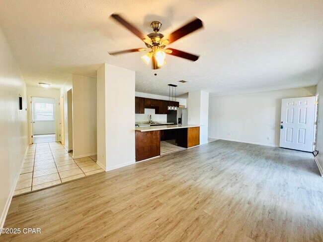 Building Photo - 3604 Betsy Ln