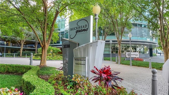 Building Photo - 3338 Peachtree Rd NE