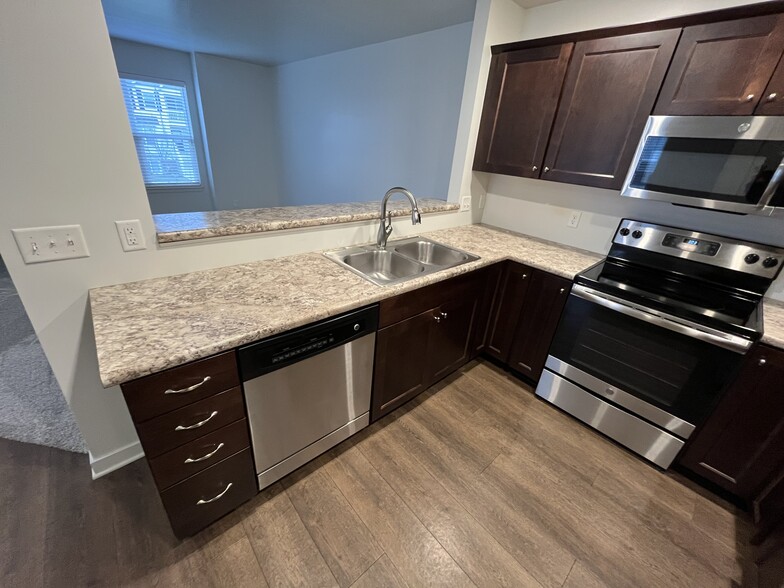 Building Photo - 3637 Andover Ln