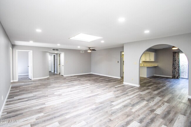 Building Photo - 6115 N 13th St