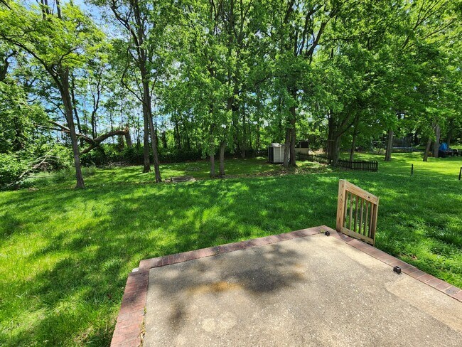 Building Photo - 157 Oak Tree Dr