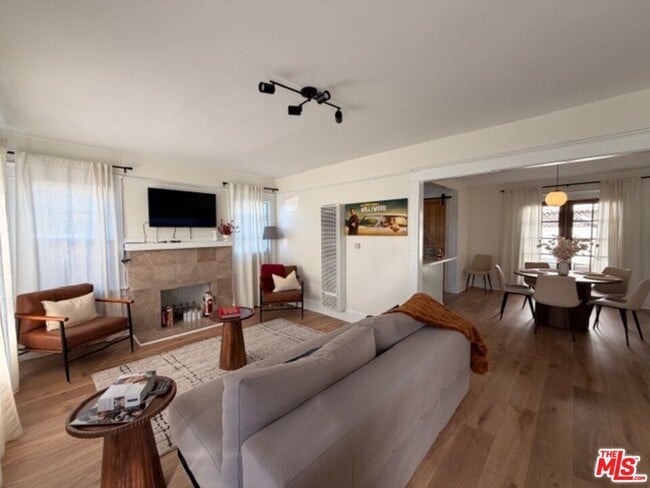 Building Photo - 510 N St Andrews Pl