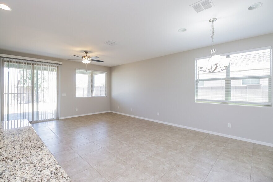 Building Photo - 1642 W Desert Spring Way