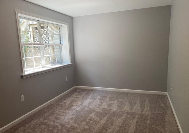 Building Photo - 14174 Autumn Cir