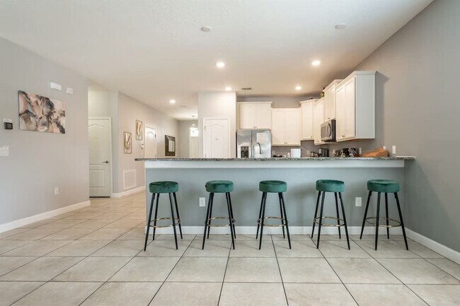 Building Photo - 1956 Wedge Dr