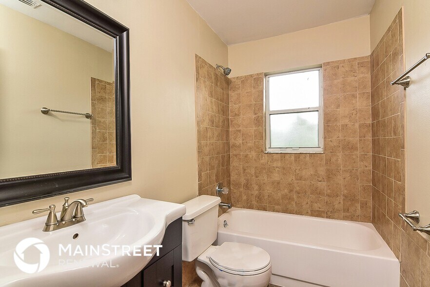 Building Photo - 3806 Creek Way Ct