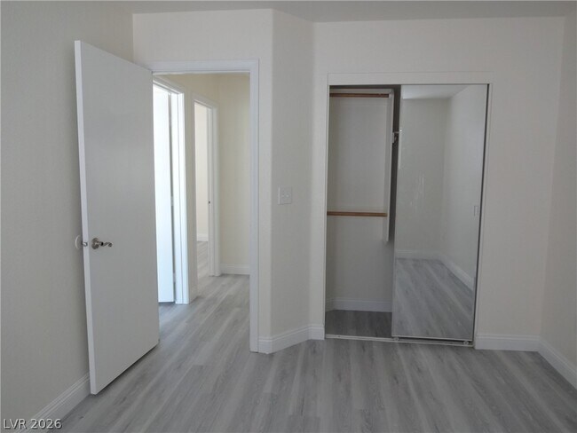Building Photo - 1533 Honey Vista Ln