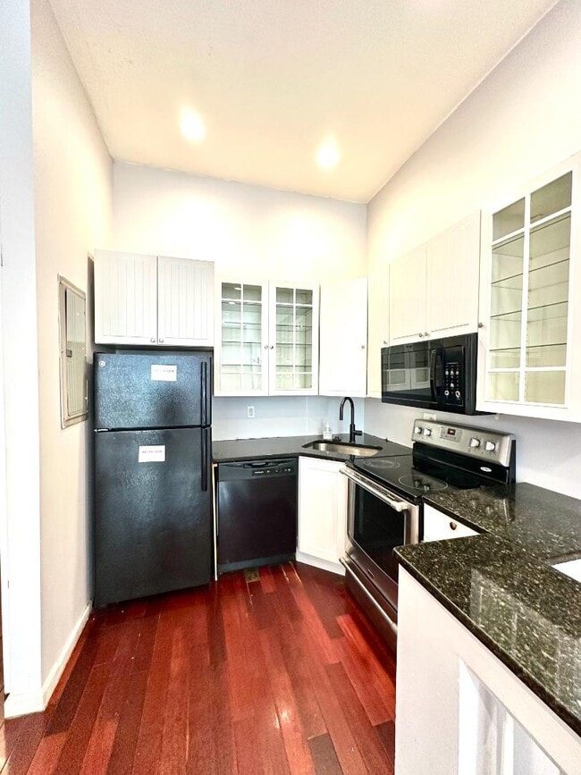 Building Photo - 2215 Eutaw Pl