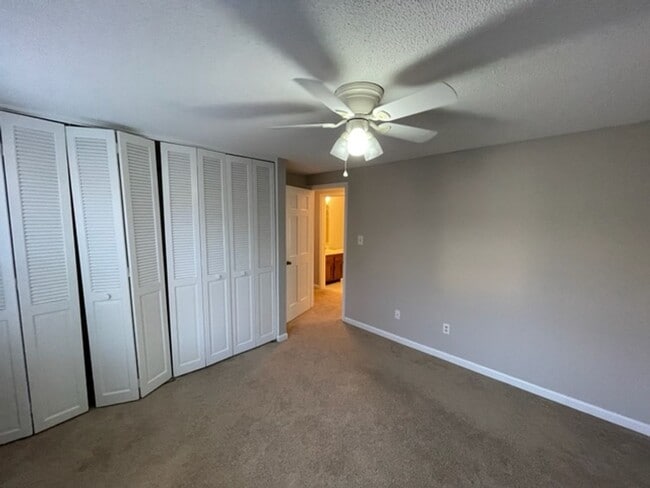 Building Photo - 101 Indigo Dr