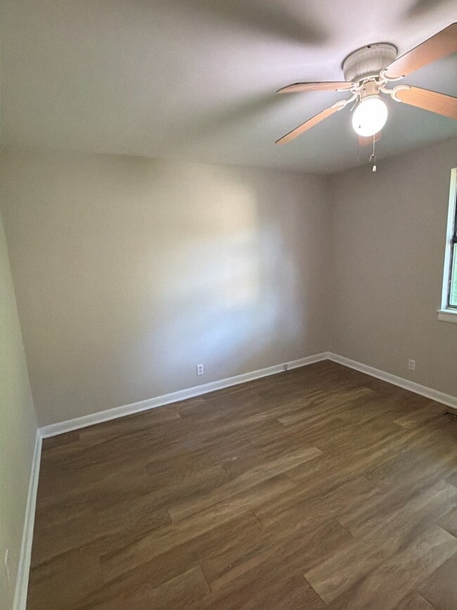 Building Photo - 3351 White Pine Dr
