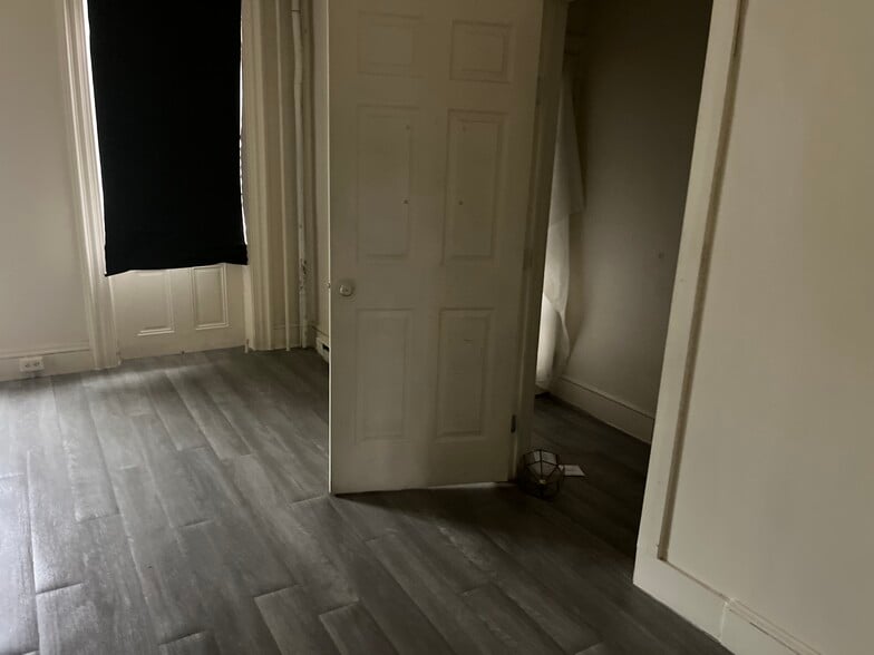 Building Photo - 249 E PHILADELPHIA ST