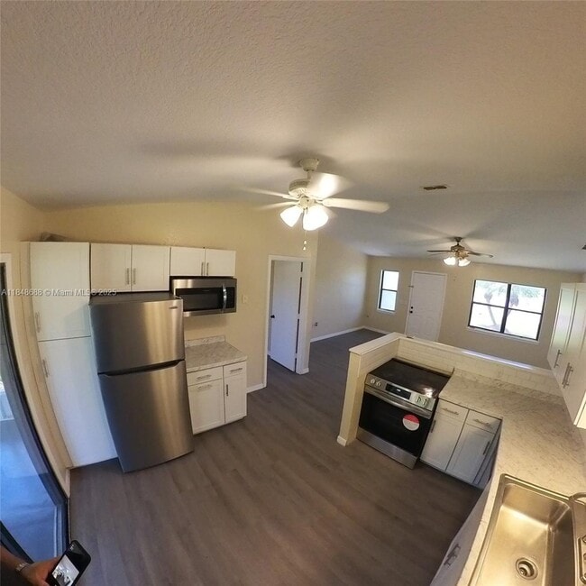 Building Photo - 21548 Seyburn Terrace