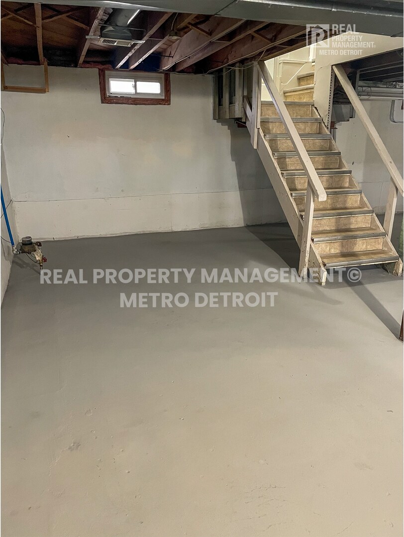 Building Photo - 25284 Stanford St