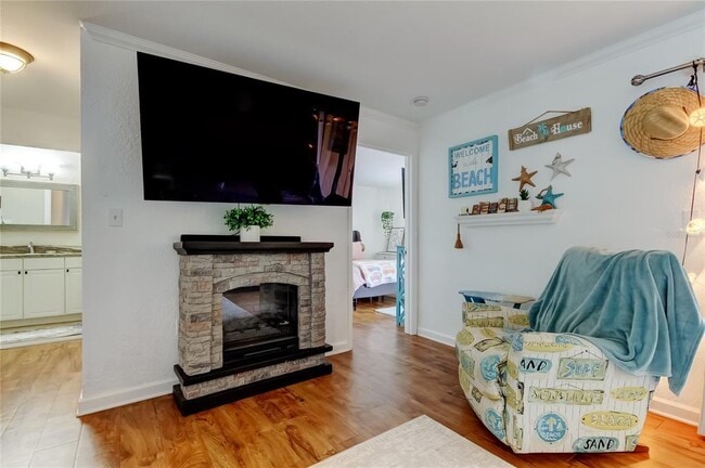 Building Photo - 12261 Sailwinds Dr