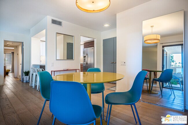 Building Photo - 2094 Normandy Ct