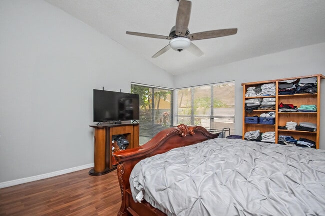 Building Photo - 7678 Solimar Cir