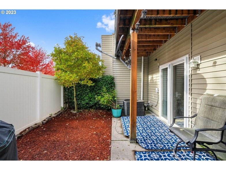 Building Photo - 3509 NE 80th St