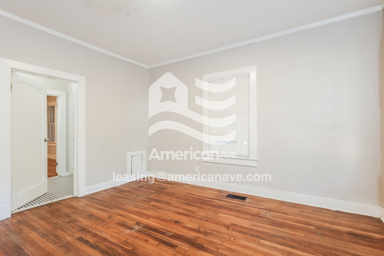 Building Photo - 465 E Ridgeway St