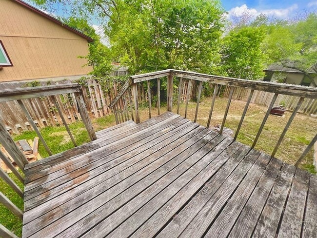 Building Photo - 367 Fantail Loop