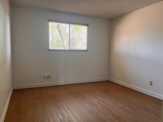 Building Photo - AWESOME TEMPE HOME!!