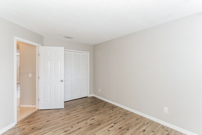 Building Photo - 24151 Cross Ln