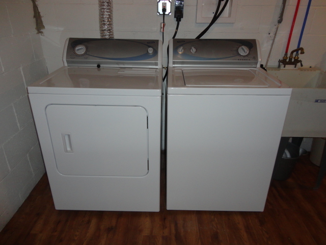 Washer & Dryer - 816 Mill St