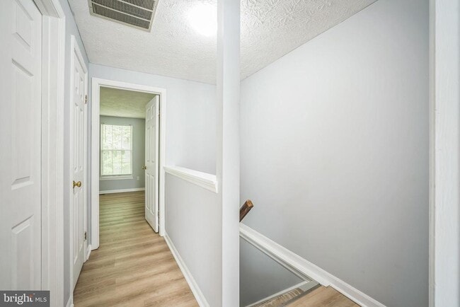 Building Photo - 1613 Fieldthorn Dr
