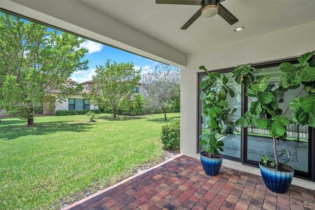 Building Photo - 1052 SW 113th Way