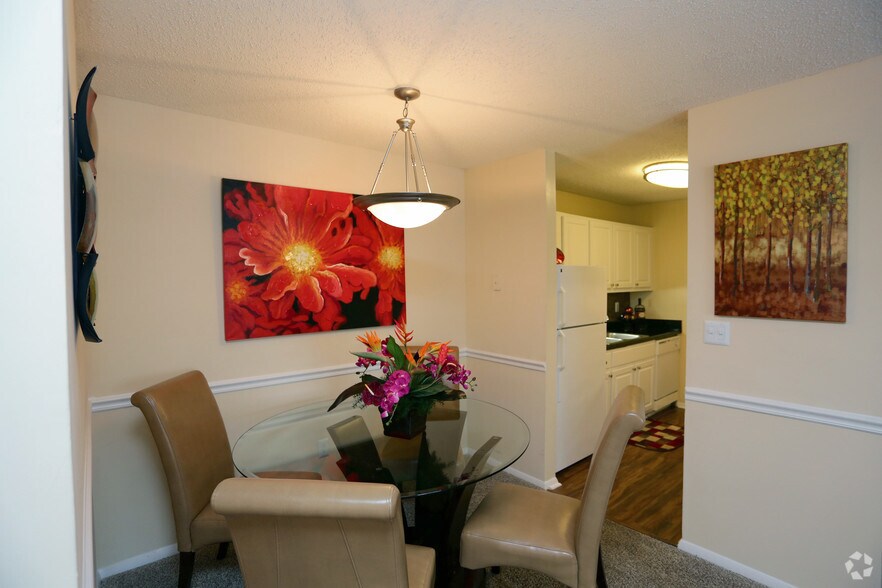 Dining Room - Cadence at Bluff Park