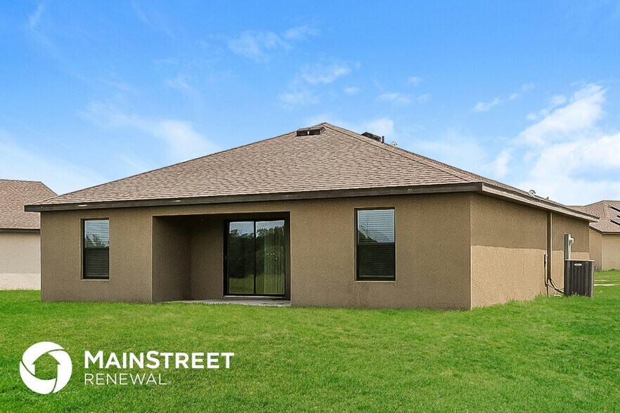 Building Photo - 1499 Swan Lake Cir