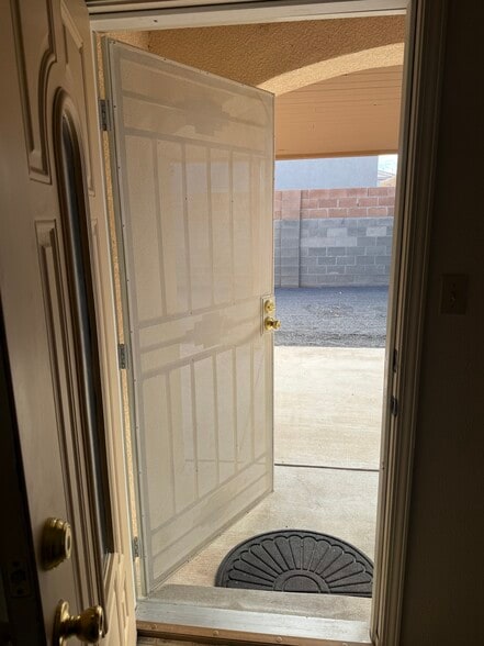 Building Photo - 6716 Butte Volcano Rd NW