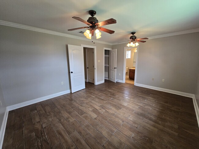 Building Photo - 3117 Bradbury St