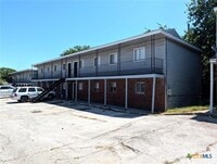 Building Photo - 915 S 15th St