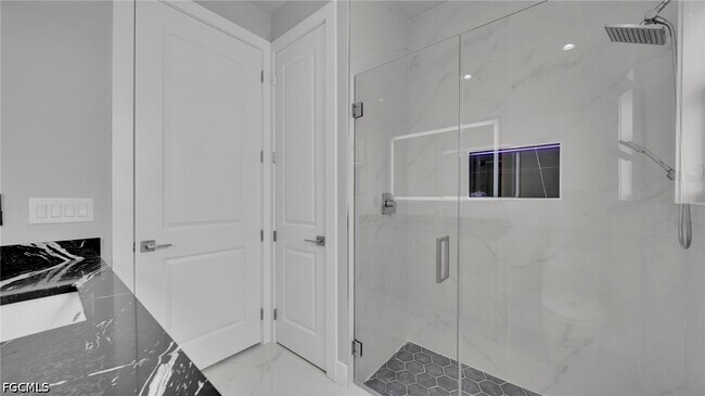 Building Photo - 1521 NW 37th Ave