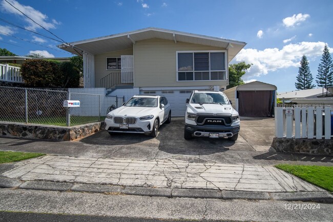 Primary Photo - $2,500 / 1br - 1 BED 1 BATH DUPLEX