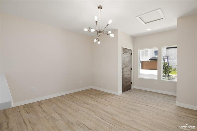 Building Photo - 13 East St