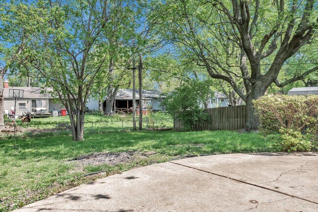 Building Photo - 765 Babler Dr