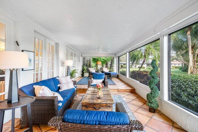 Building Photo - 18 Bristol Ln