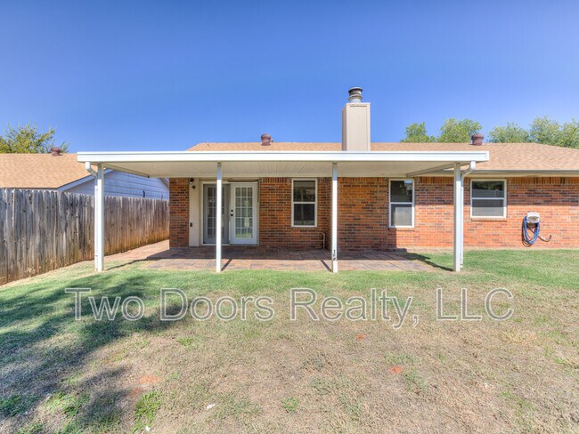 Building Photo - 3900 Hiddleston Cir