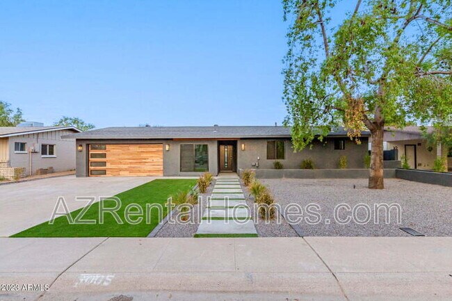 Building Photo - 3005 N 81st Pl