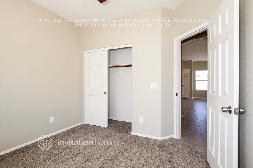 Building Photo - 12371 W Sherman St