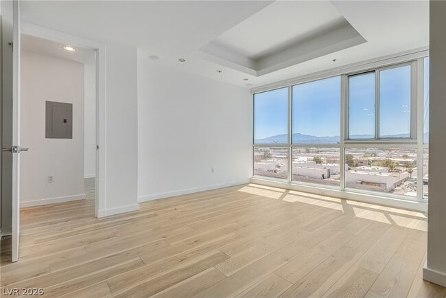 Building Photo - 4575 Dean Martin Dr