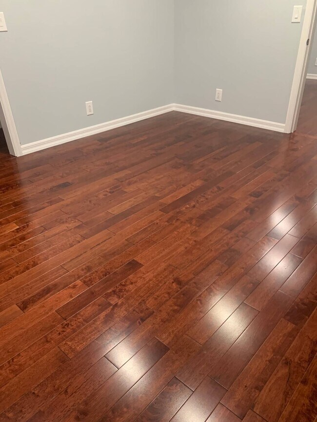 Building Photo - 46 Cowles Ave