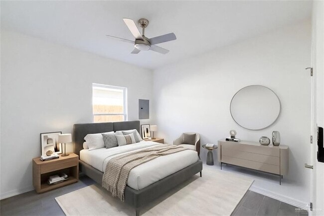 Building Photo - 604 N Onyx Ave