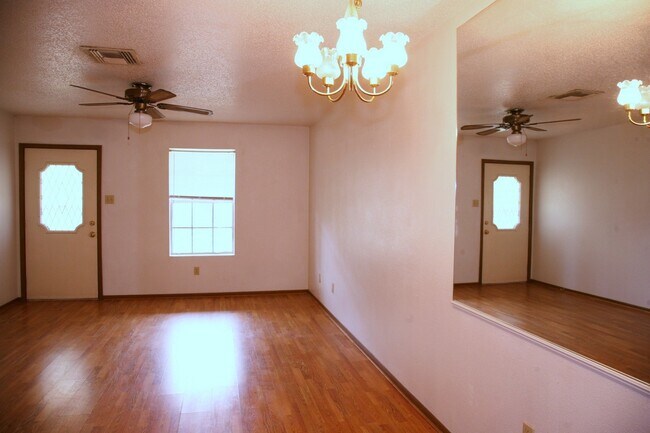 Building Photo - 6335 Bedford Dr