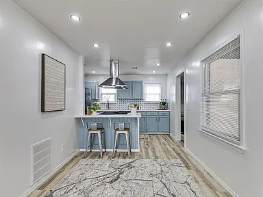 Building Photo - Modern Comfort in Every Square Foot